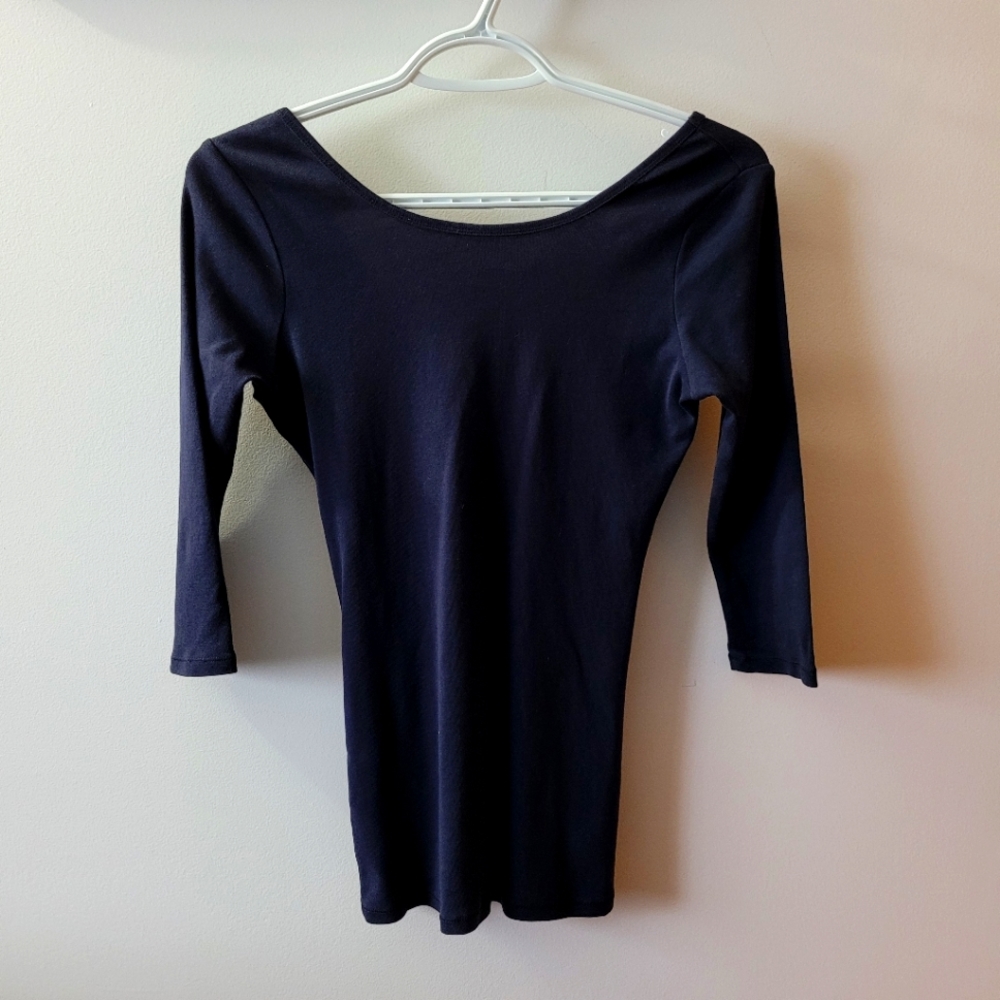 Women's 3/4 sleeve V cut back Navy top